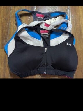 Under Armour Black Front-Zip Racerback Sports Bra with Pink Trim